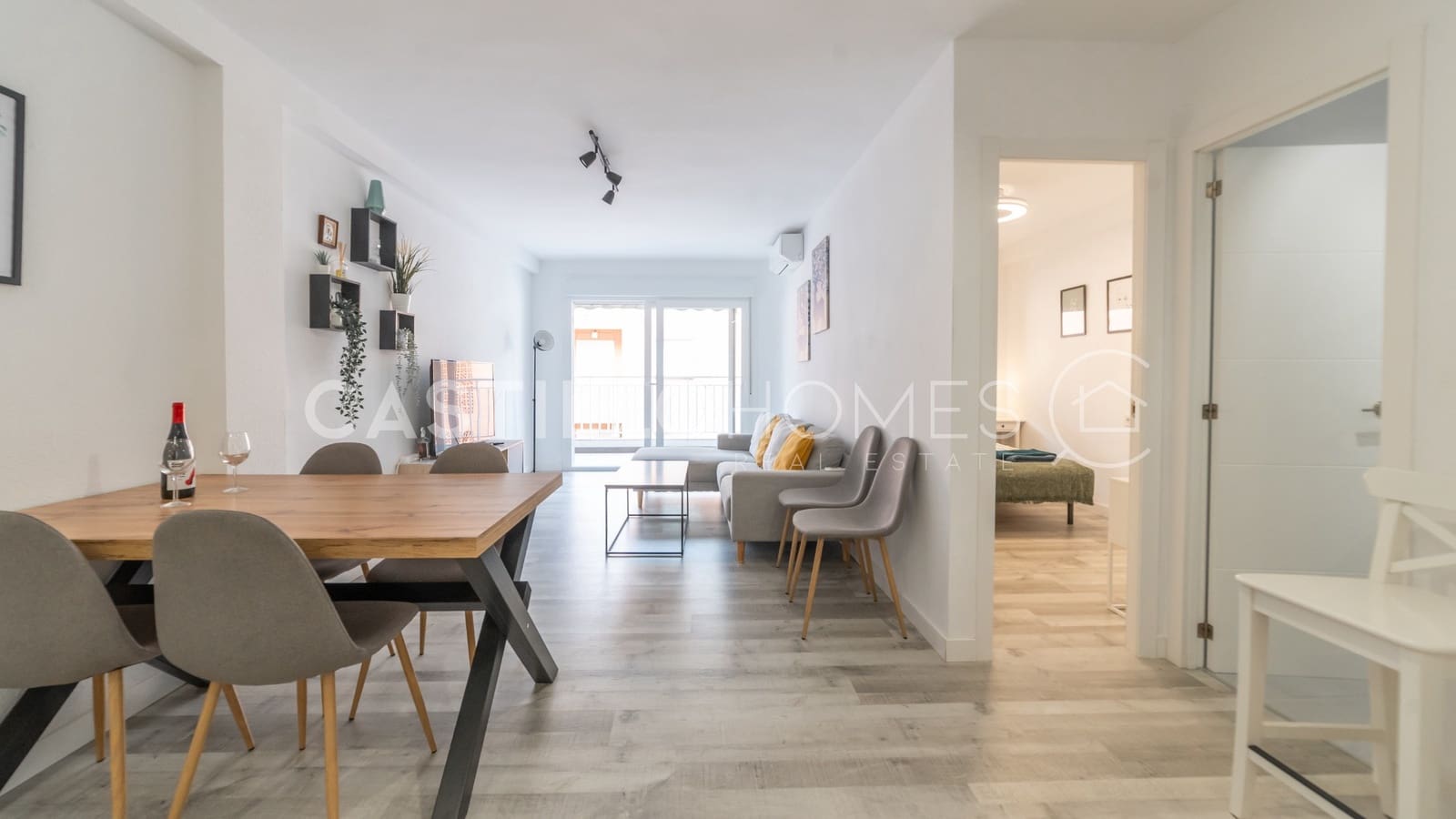 Apartamento de 3 habitaciones en Torrevieja en venta - 290.000 € (Ref: 9534407)