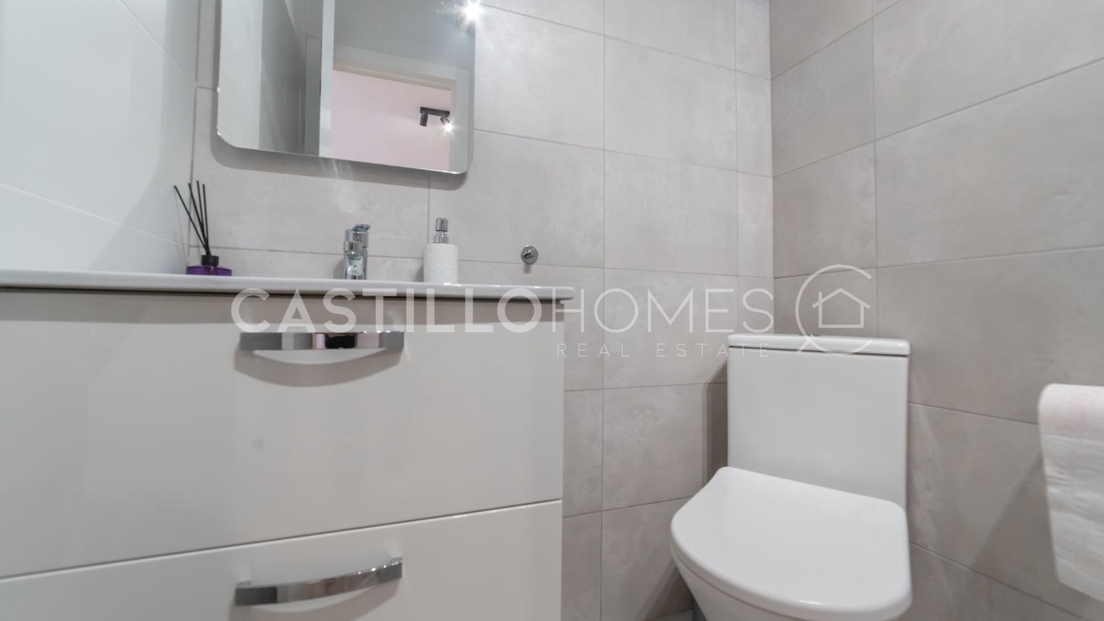 Apartamento de 3 habitaciones en Torrevieja en venta - 290.000 € (Ref: 9534407)