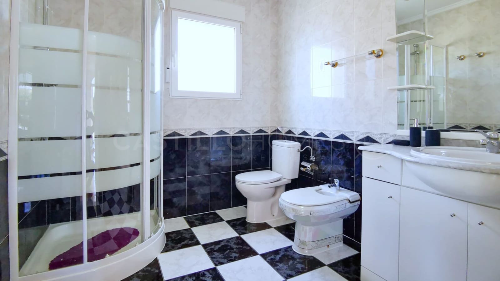 Chalet de 5 habitaciones en Orihuela Costa en venta con piscina - 450.000 € (Ref: 9534408)