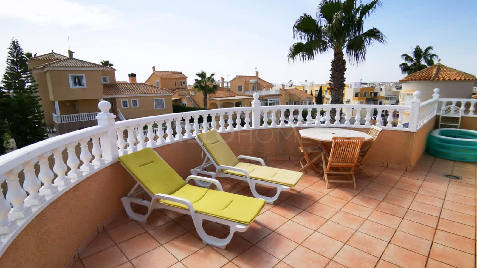 Chalet de 5 habitaciones en Orihuela Costa en venta con piscina - 450.000 € (Ref: 9534408)