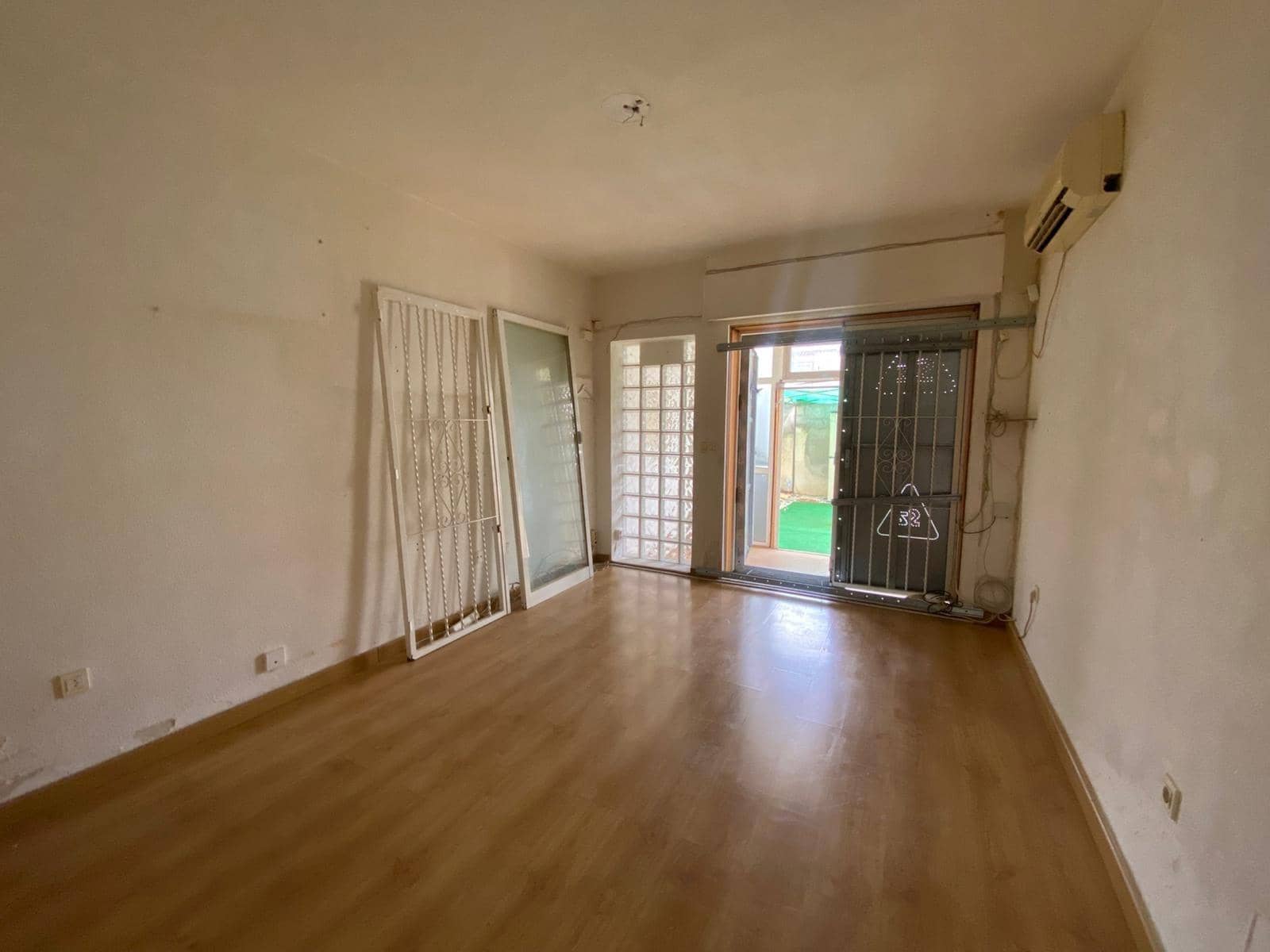 2 sypialnia Bungalow na sprzedaż w Torrevieja - 119 900 € (Ref: 9534412)