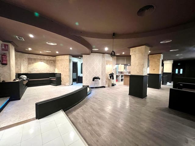 Kommersiell till salu i Torrevieja - 199 900 € (Ref: 9534427)