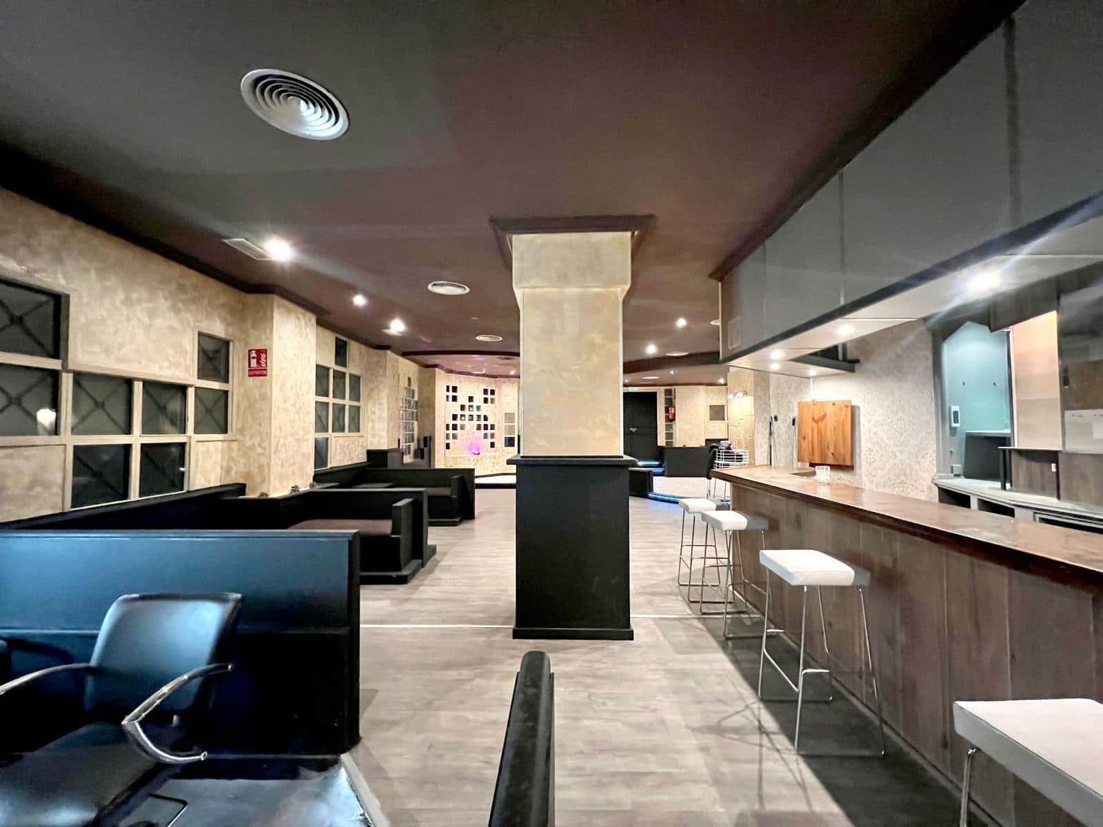 Kommersiell till salu i Torrevieja - 199 900 € (Ref: 9534427)