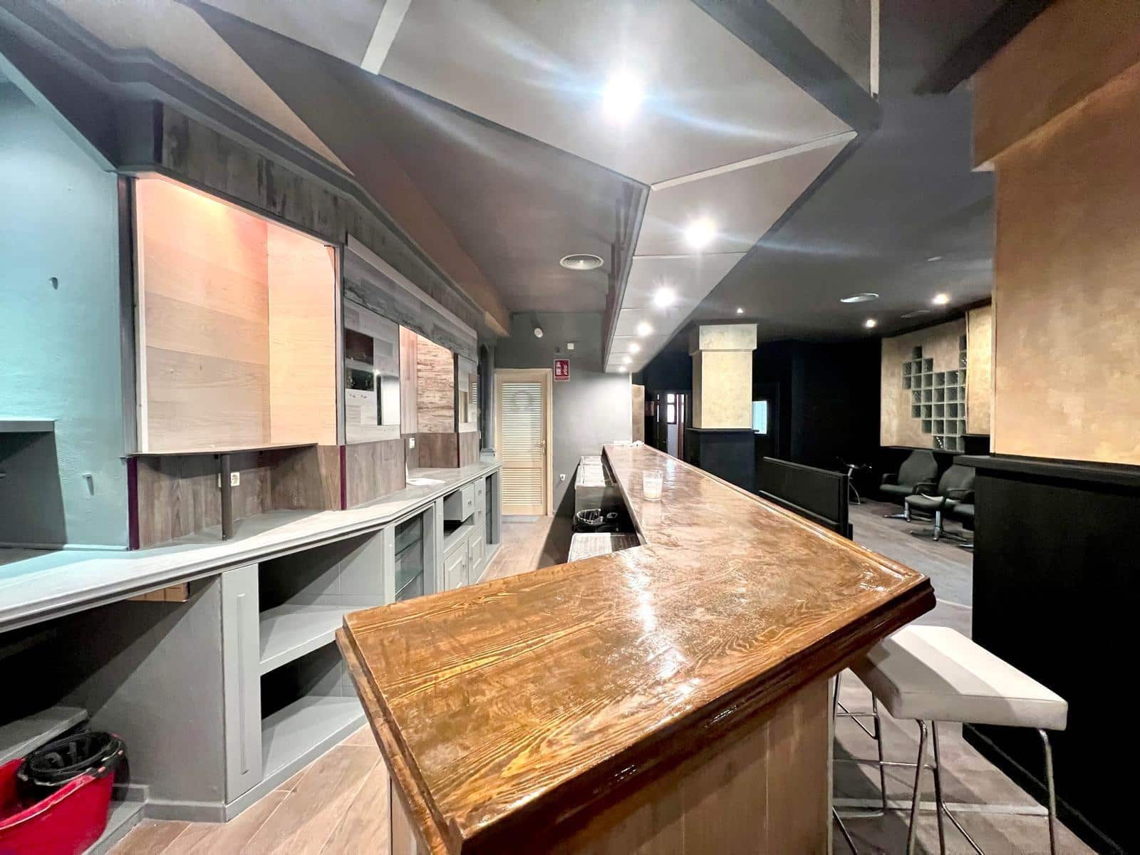 Kommersiell till salu i Torrevieja - 199 900 € (Ref: 9534427)