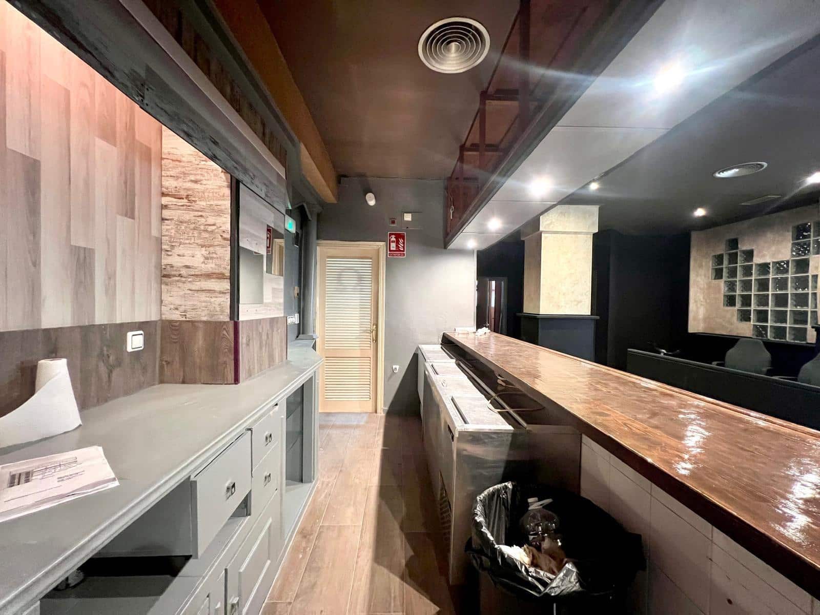 Kommersiell till salu i Torrevieja - 199 900 € (Ref: 9534427)