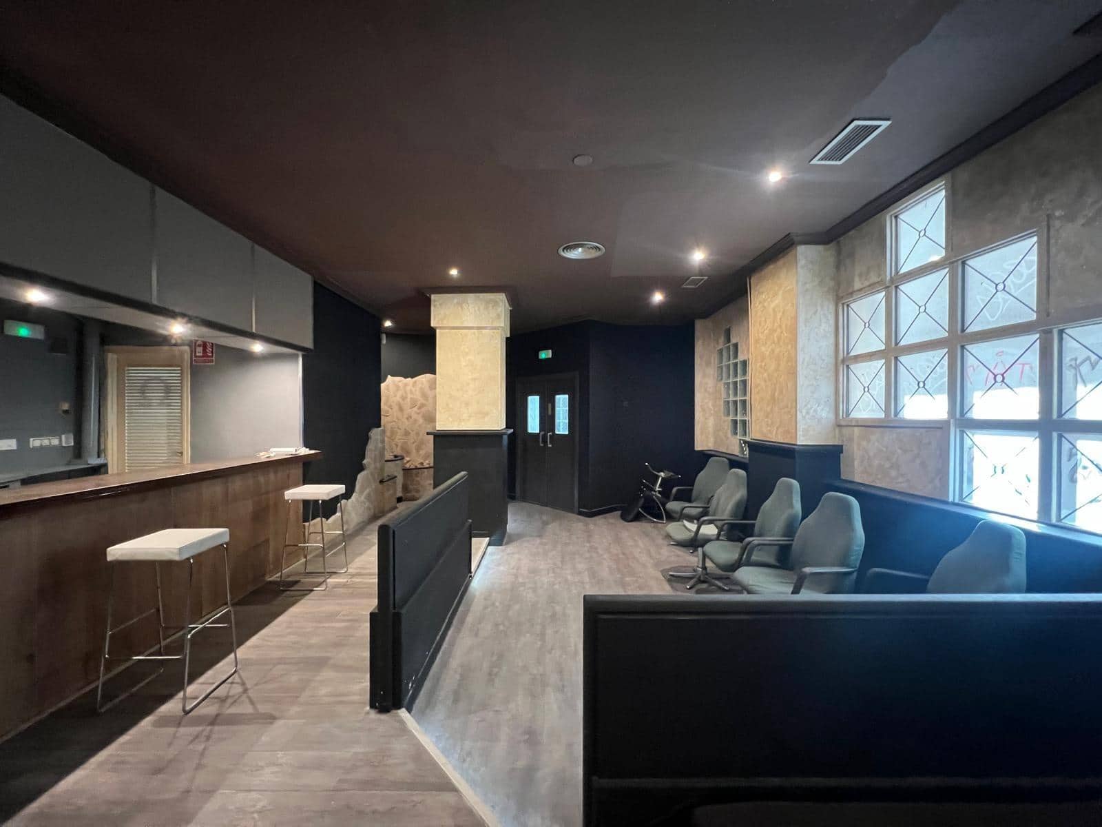 Kommersiell till salu i Torrevieja - 199 900 € (Ref: 9534427)