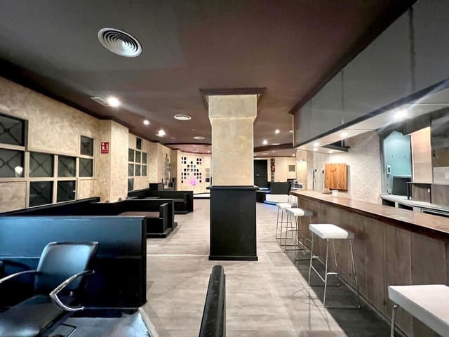 Kommersiell till salu i Torrevieja - 199 900 € (Ref: 9534427)