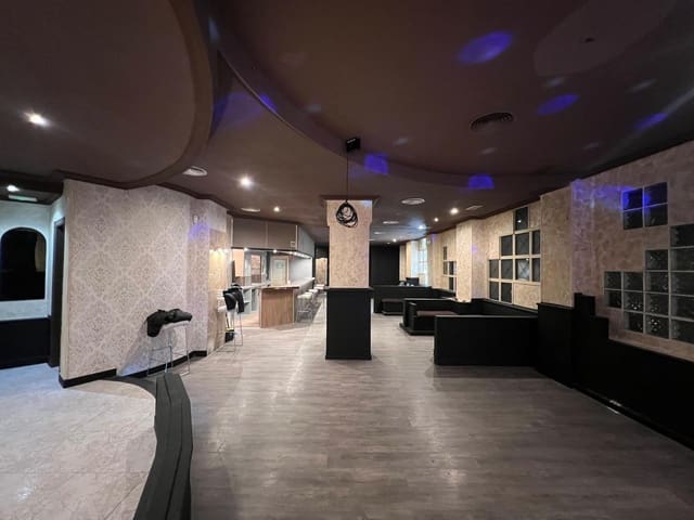 Kommersiell till salu i Torrevieja - 199 900 € (Ref: 9534427)