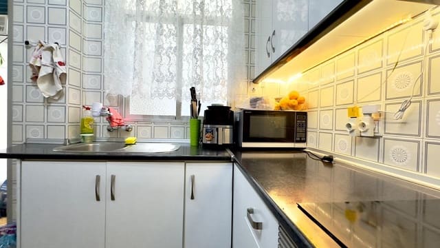 Apartamento de 4 habitaciones en Torrevieja en venta con piscina - 199.900 € (Ref: 9534429)