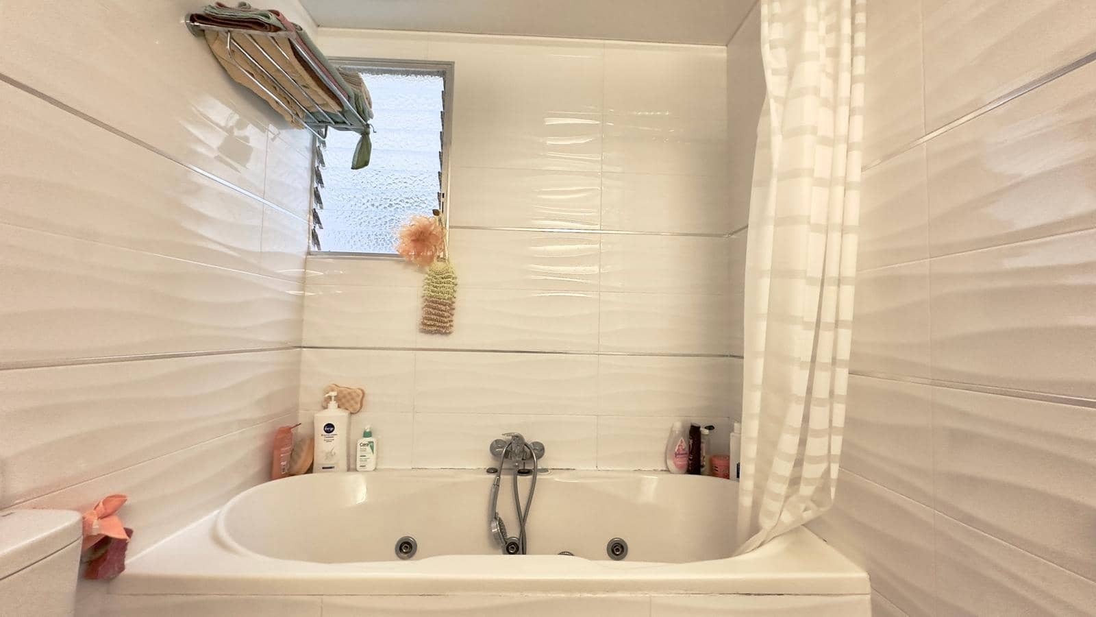 Apartamento de 4 habitaciones en Torrevieja en venta con piscina - 199.900 € (Ref: 9534429)