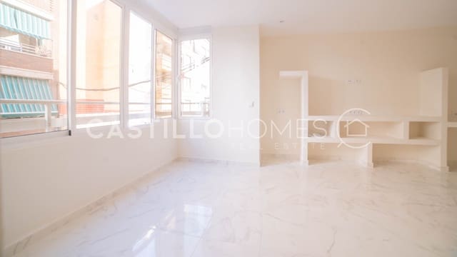 3 quarto Apartamento para venda em Torrevieja com garagem - 255 000 € (Ref: 9534432)