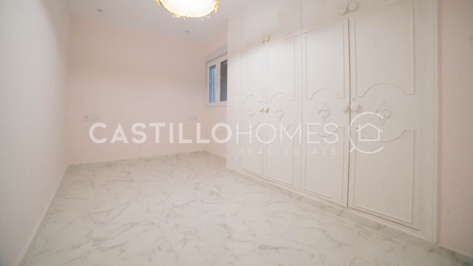 3 quarto Apartamento para venda em Torrevieja com garagem - 255 000 € (Ref: 9534432)