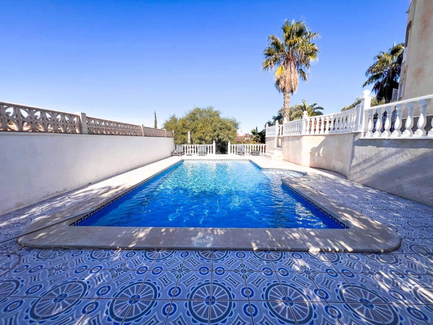 Chalet de 4 habitaciones en Ciudad Quesada en venta con piscina - 525.000 € (Ref: 9539767)