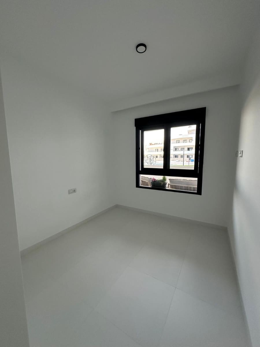 2 quarto Apartamento para venda em San Miguel de Salinas com piscina - 220 000 € (Ref: 9539768)