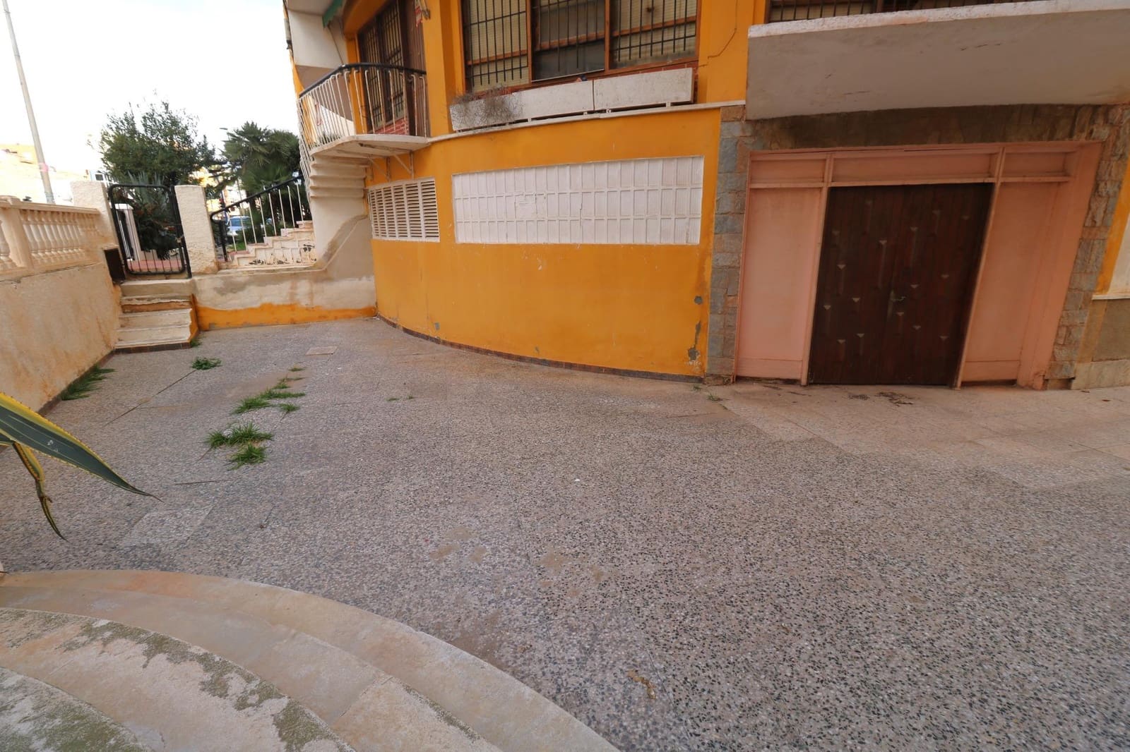 Comercial para venda em Torrevieja - 465 000 € (Ref: 9544045)