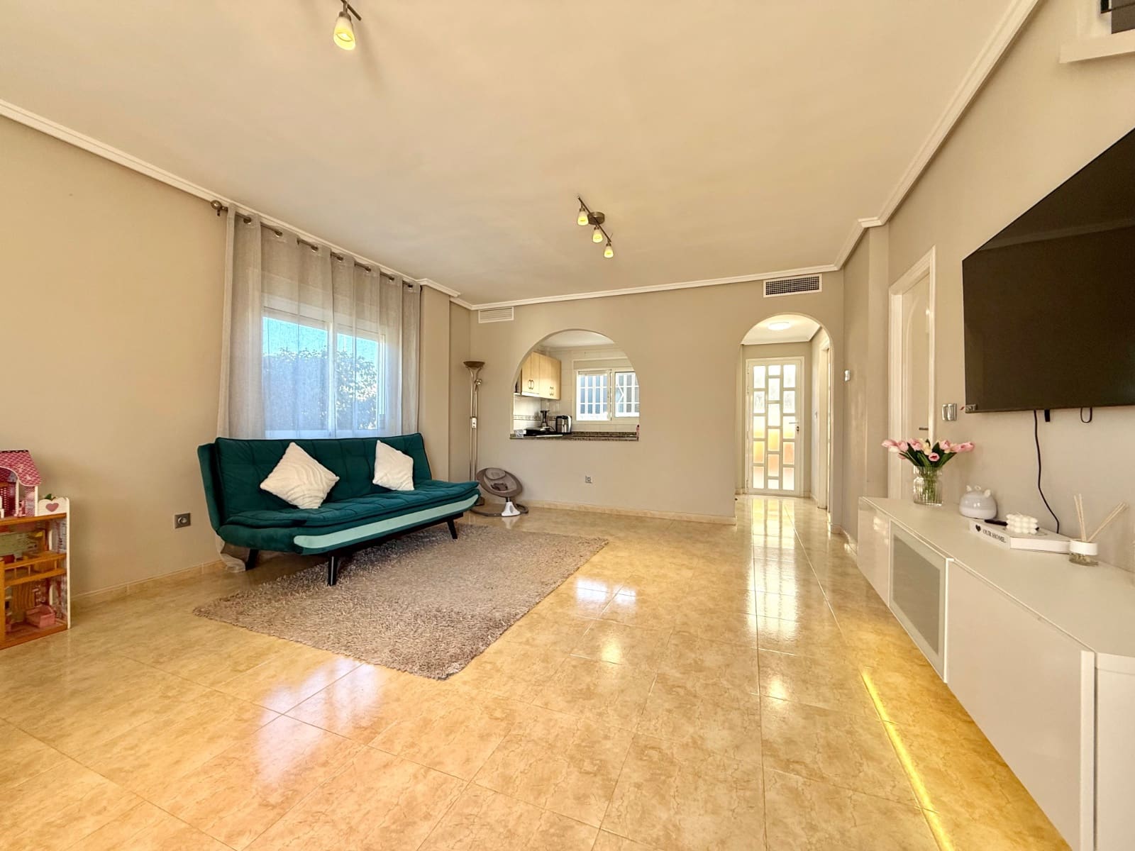 3 slaapkamer Halfvrijstaande villa te koop in Ciudad Quesada met zwembad - € 299.000 (Ref: 9544049)