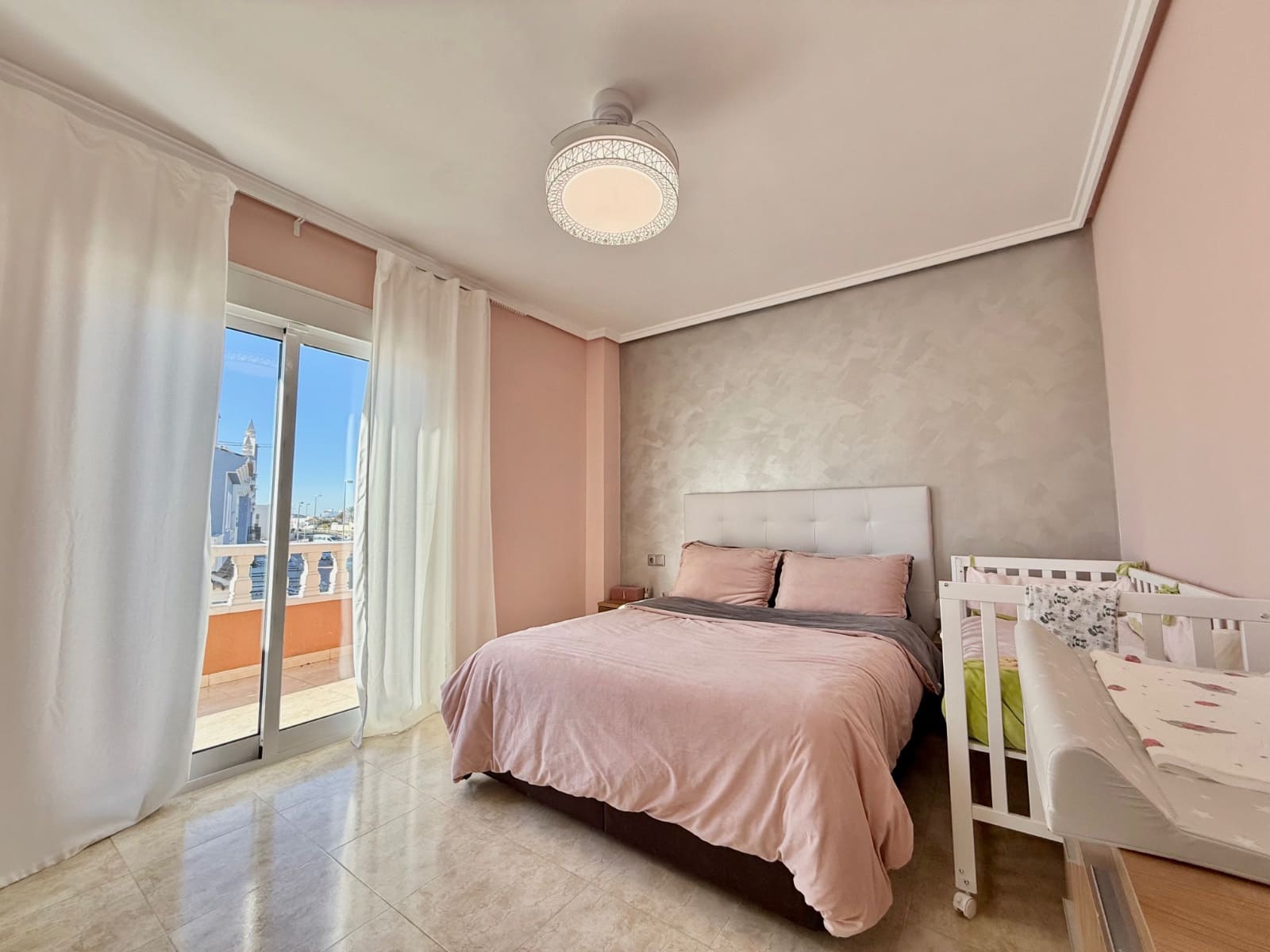 3 slaapkamer Halfvrijstaande villa te koop in Ciudad Quesada met zwembad - € 299.000 (Ref: 9544049)