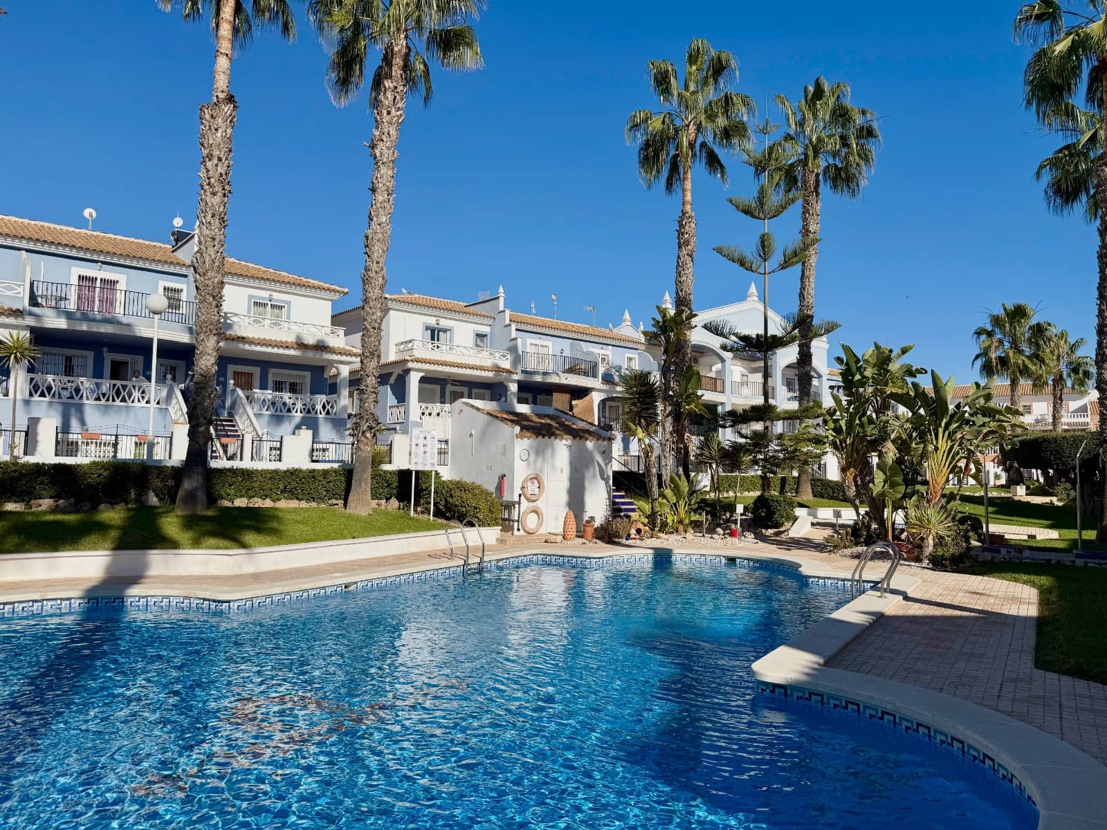 3 slaapkamer Halfvrijstaande villa te koop in Ciudad Quesada met zwembad - € 299.000 (Ref: 9544049)