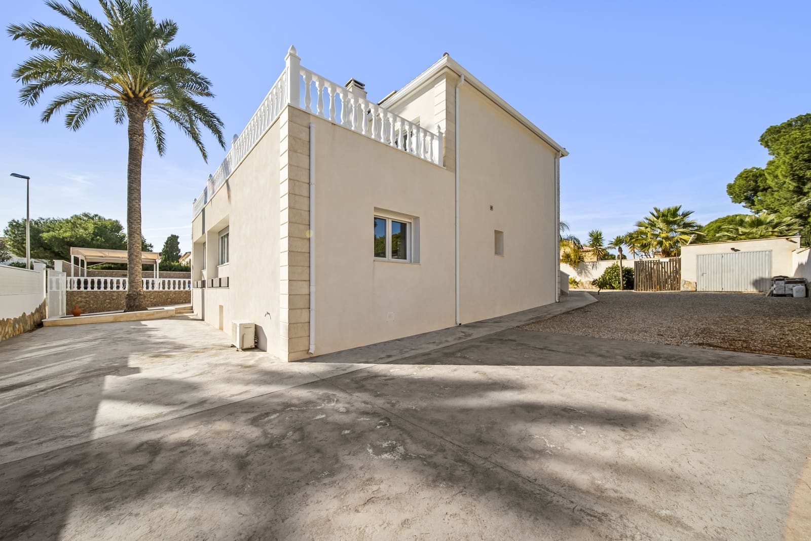 6 quarto Moradia para venda em Orihuela Costa com piscina garagem - 1 600 000 € (Ref: 9553159)