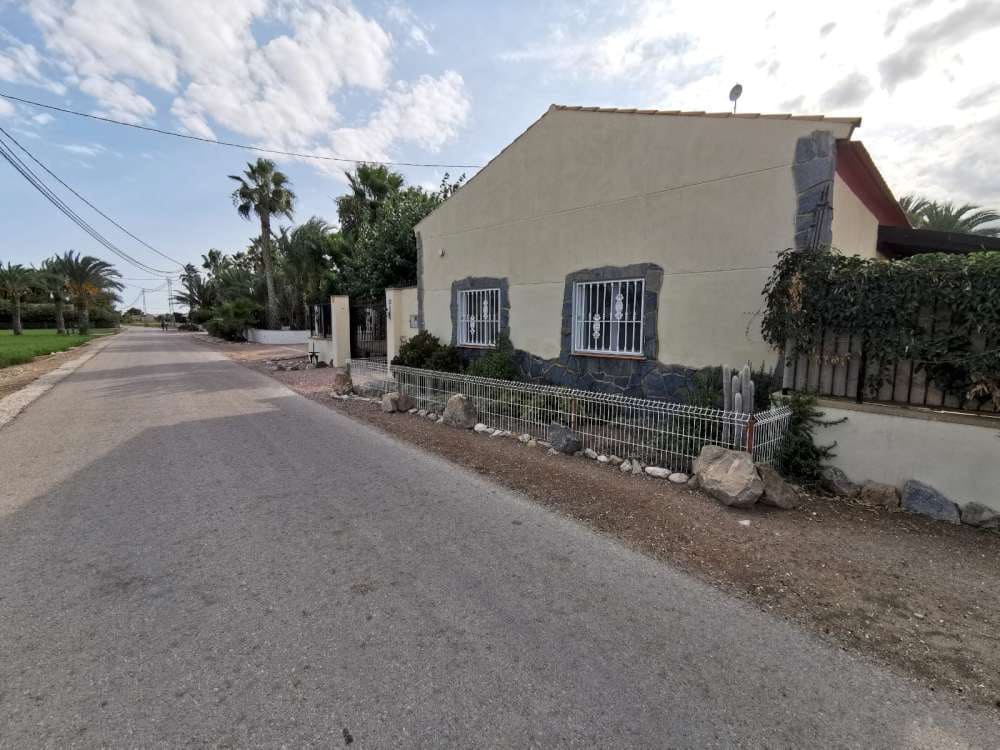 3 soveværelse Finca/Landehus til salg i Catral med swimmingpool - € 385.000 (Ref: 9559821)