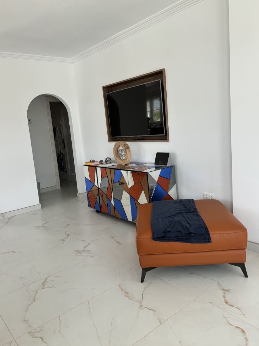 5 makuuhuone Huvila myytävänä paikassa Ciudad Quesada mukana uima-altaan - 849 000 € (Ref: 9563972)