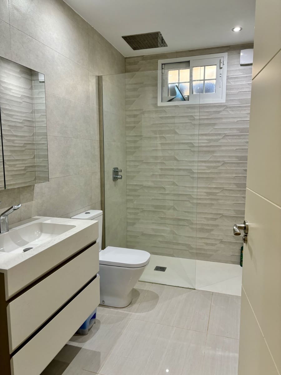 5 makuuhuone Huvila myytävänä paikassa Ciudad Quesada mukana uima-altaan - 849 000 € (Ref: 9563972)