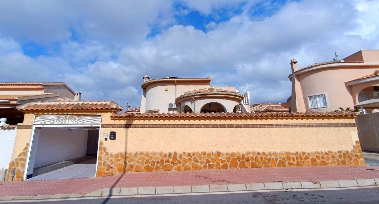 3 camera da letto Villa in vendita in Ciudad Quesada con piscina - 307.500 € (Rif: 9563973)