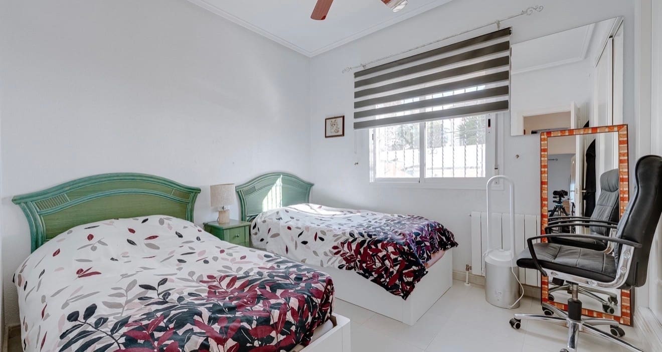 2 sypialnia Willa na sprzedaż w Ciudad Quesada z basenem - 297 500 € (Ref: 9563975)