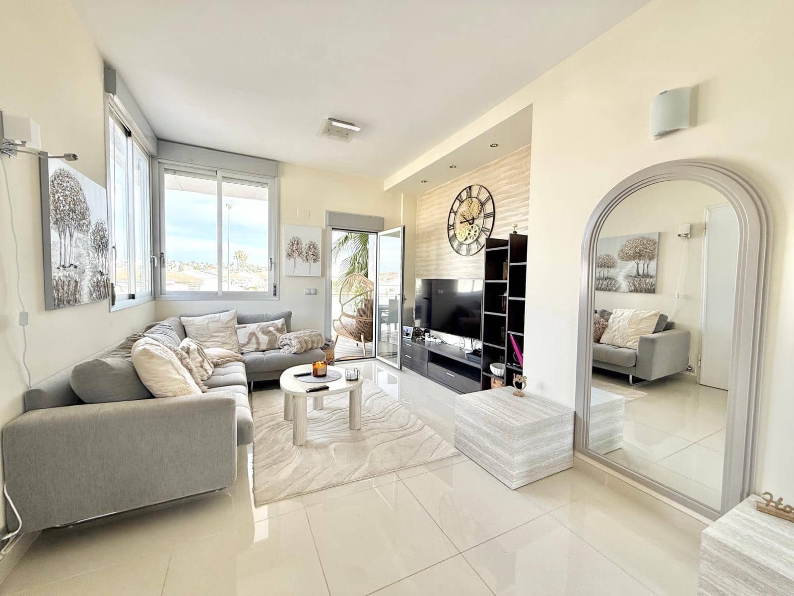 2 makuuhuone Huoneisto myytävänä paikassa Ciudad Quesada mukana uima-altaan - 215 000 € (Ref: 9565660)