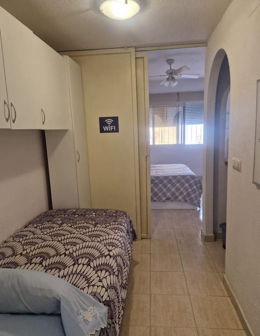 1 soveværelse Studio til salg i Torrevieja med swimmingpool - € 94.000 (Ref: 9566440)