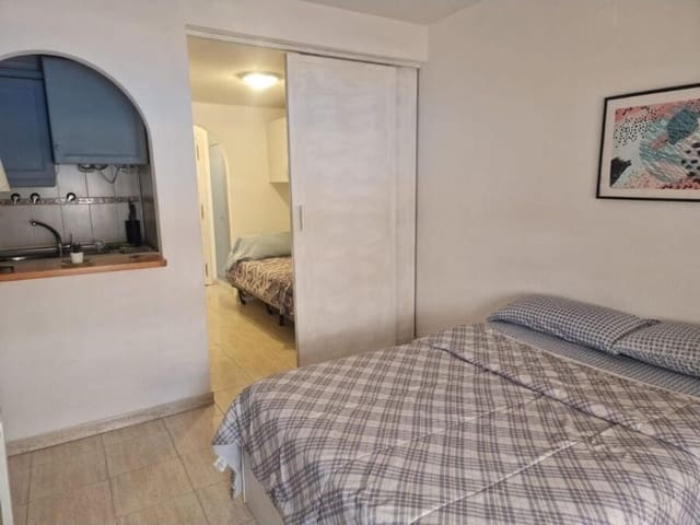 1 soveværelse Studio til salg i Torrevieja med swimmingpool - € 94.000 (Ref: 9566440)