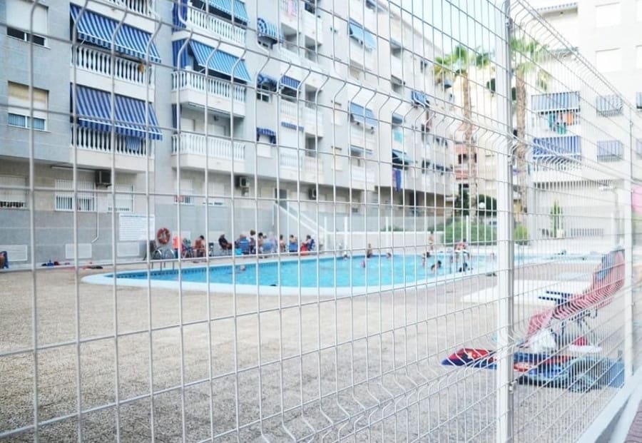 1 soveværelse Studio til salg i Torrevieja med swimmingpool - € 94.000 (Ref: 9566440)