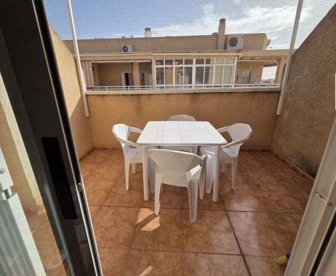 2 quarto Penthouse para venda em Torrevieja com piscina - 119 000 € (Ref: 9569458)