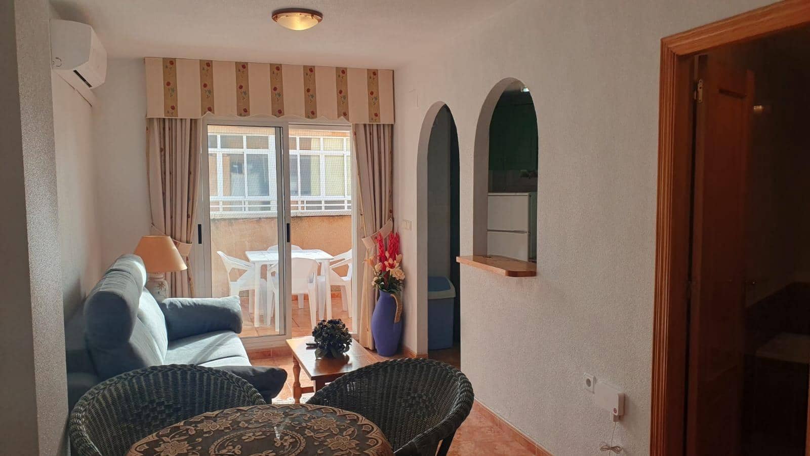 2 quarto Penthouse para venda em Torrevieja com piscina - 119 000 € (Ref: 9569458)