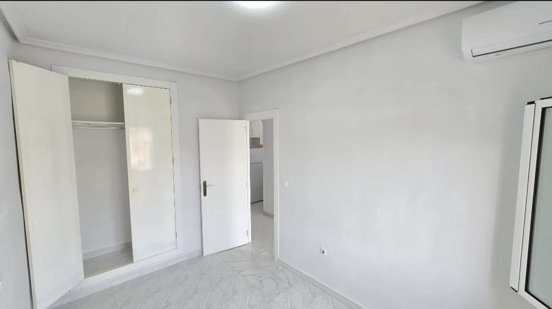 1 bedroom Apartment for sale in La Mata with pool - € 145,000 (Ref: 9579161)