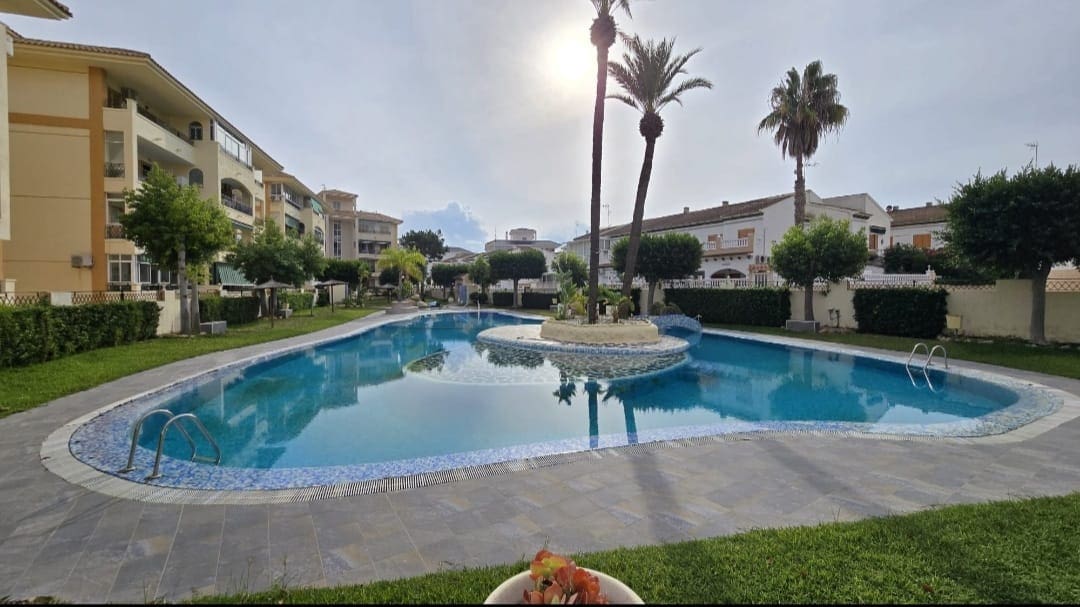 1 bedroom Apartment for sale in La Mata with pool - € 145,000 (Ref: 9579161)