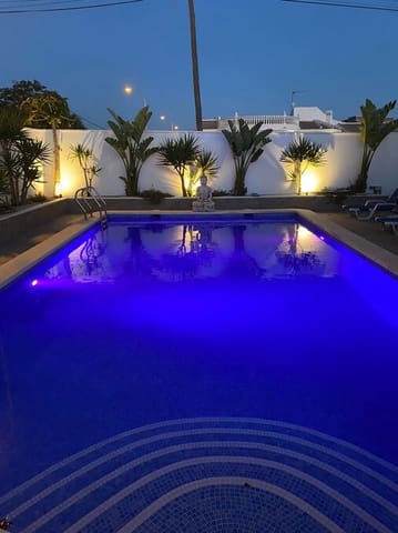 5 sypialnia Willa na sprzedaż w Torrevieja z basenem - 780 000 € (Ref: 9585141)