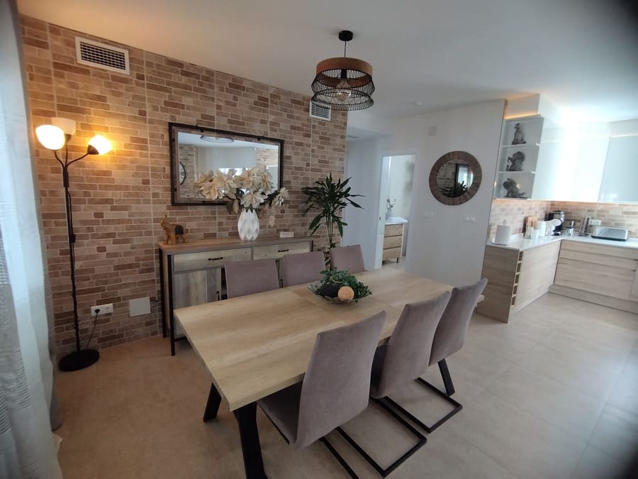 5 sypialnia Willa na sprzedaż w Torrevieja z basenem - 780 000 € (Ref: 9585141)