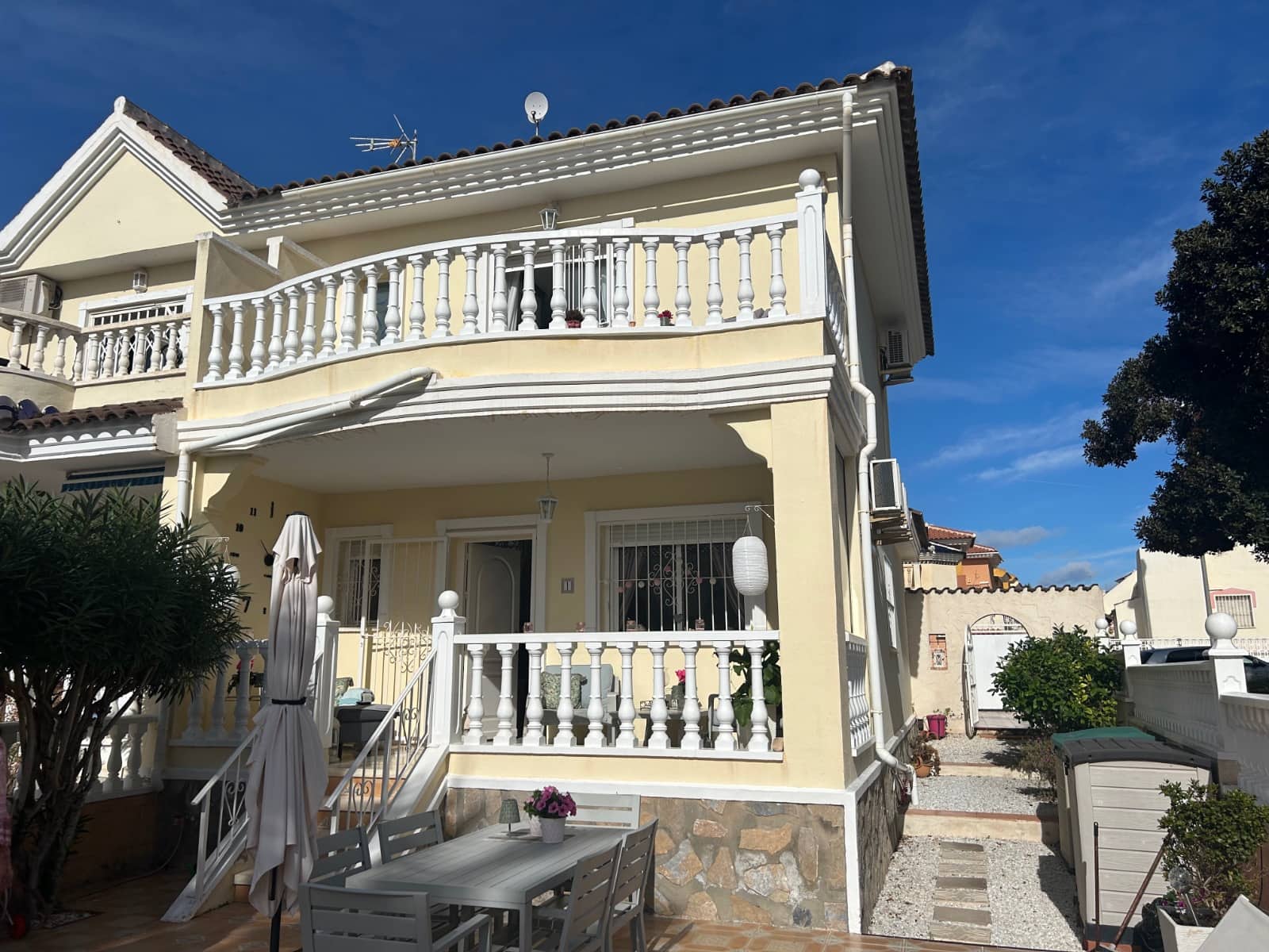 3 makuuhuone Paritalo myytävänä paikassa Ciudad Quesada mukana uima-altaan - 289 950 € (Ref: 9586782)