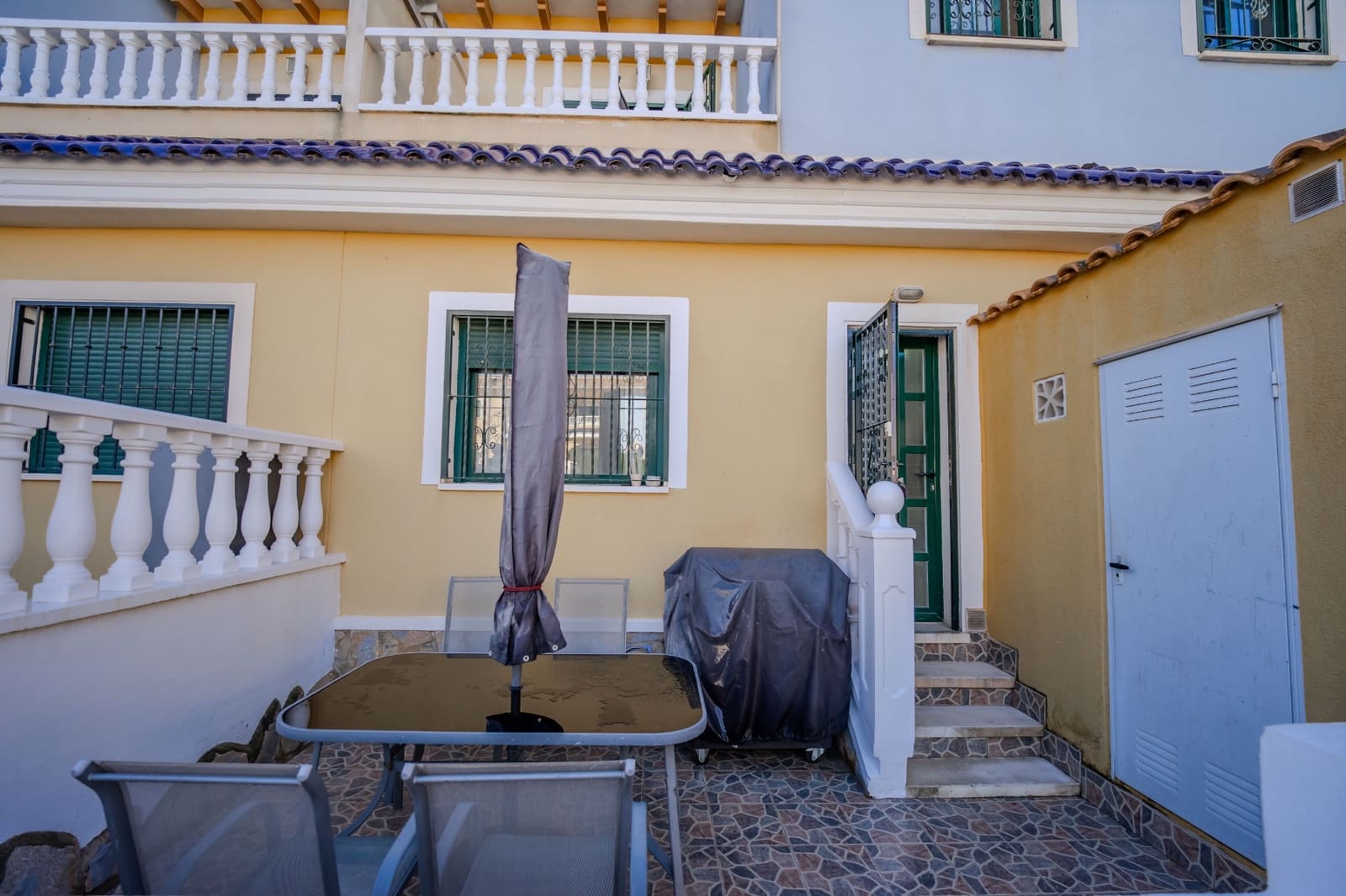 3 makuuhuone Omakotitalo myytävänä paikassa Ciudad Quesada mukana uima-altaan - 225 000 € (Ref: 9586786)