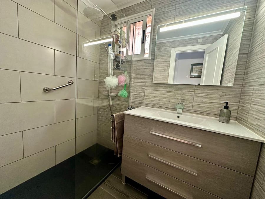 2 sovrum Villa till salu i Torrevieja - 215 000 € (Ref: 9590477)