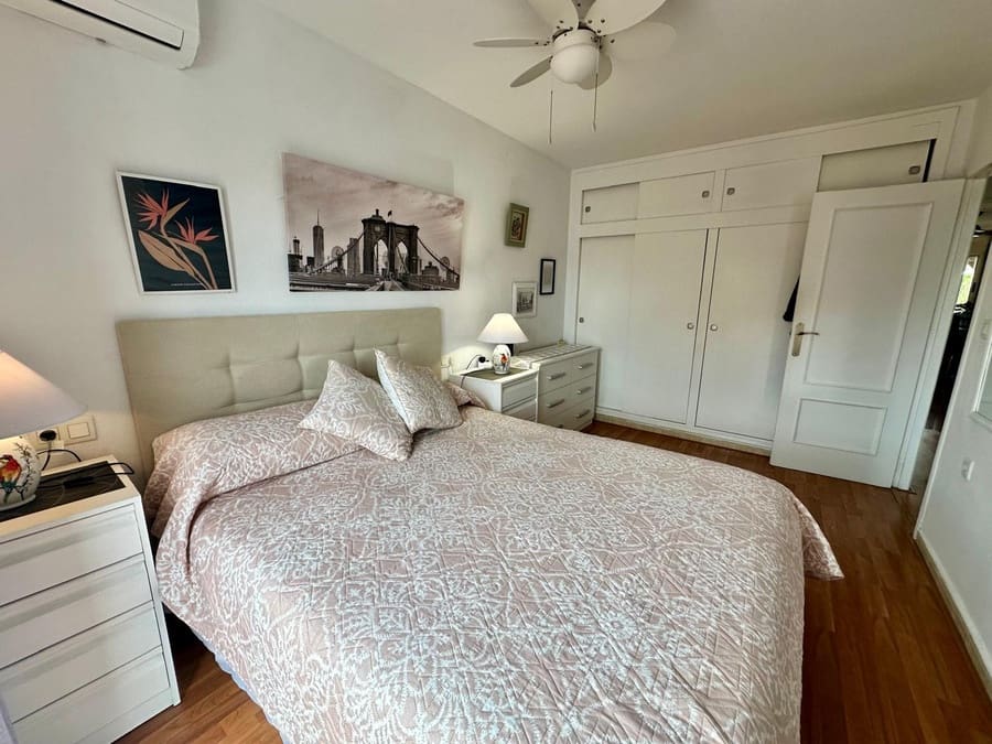 2 sovrum Villa till salu i Torrevieja - 215 000 € (Ref: 9590477)