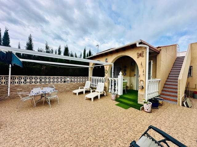 2 bedroom Villa for sale in Torrevieja - € 215,000 (Ref: 9590477)