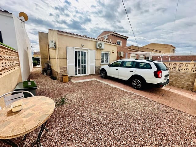 2 bedroom Villa for sale in Torrevieja - € 215,000 (Ref: 9590477)