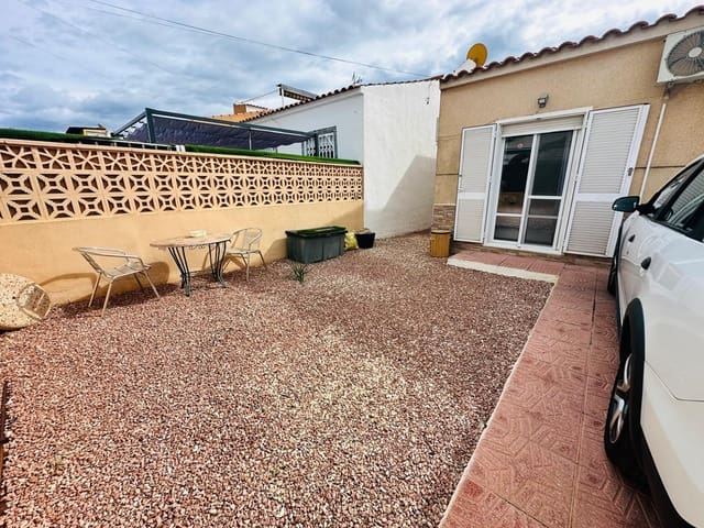 2 bedroom Villa for sale in Torrevieja - € 215,000 (Ref: 9590477)