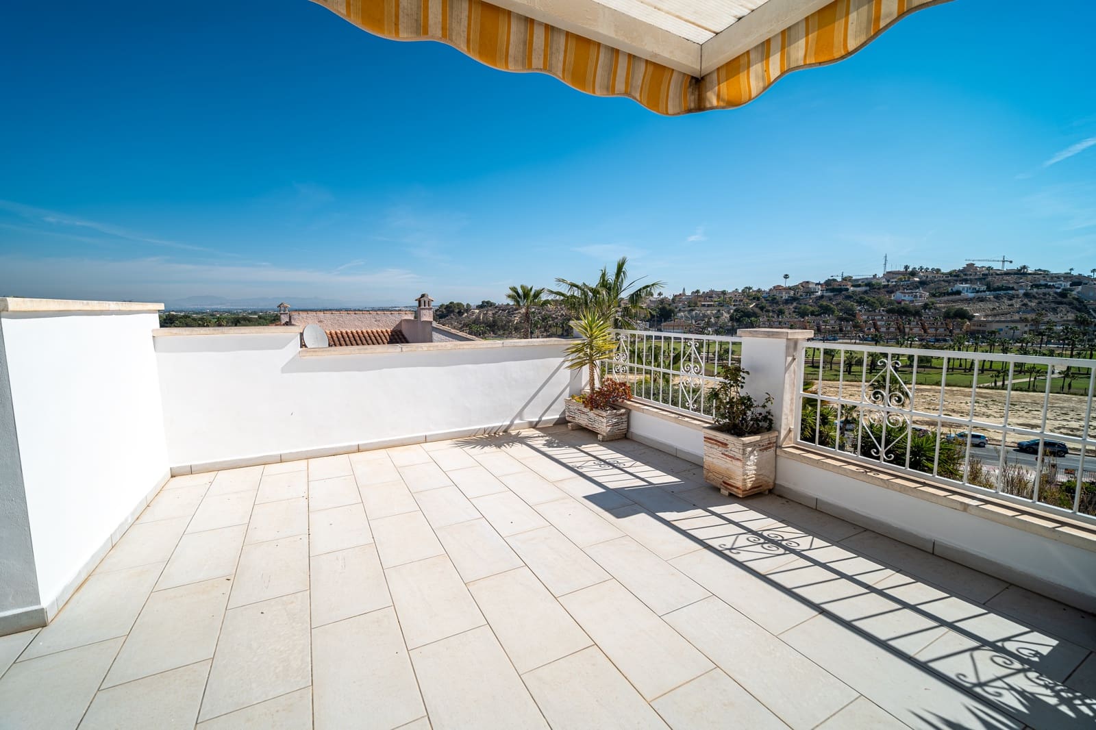 4 bedroom Villa for sale in Ciudad Quesada with pool - € 475,000 (Ref: 9591652)