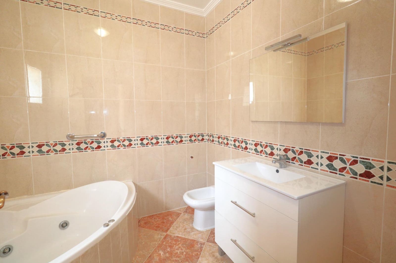 4 sypialnia Willa na sprzedaż w Torrevieja - 360 000 € (Ref: 9605414)