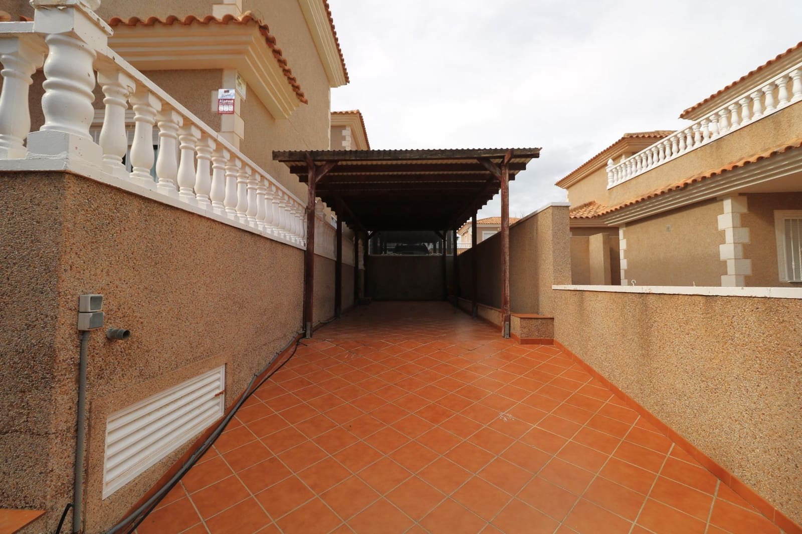 4 sypialnia Willa na sprzedaż w Torrevieja - 360 000 € (Ref: 9605414)
