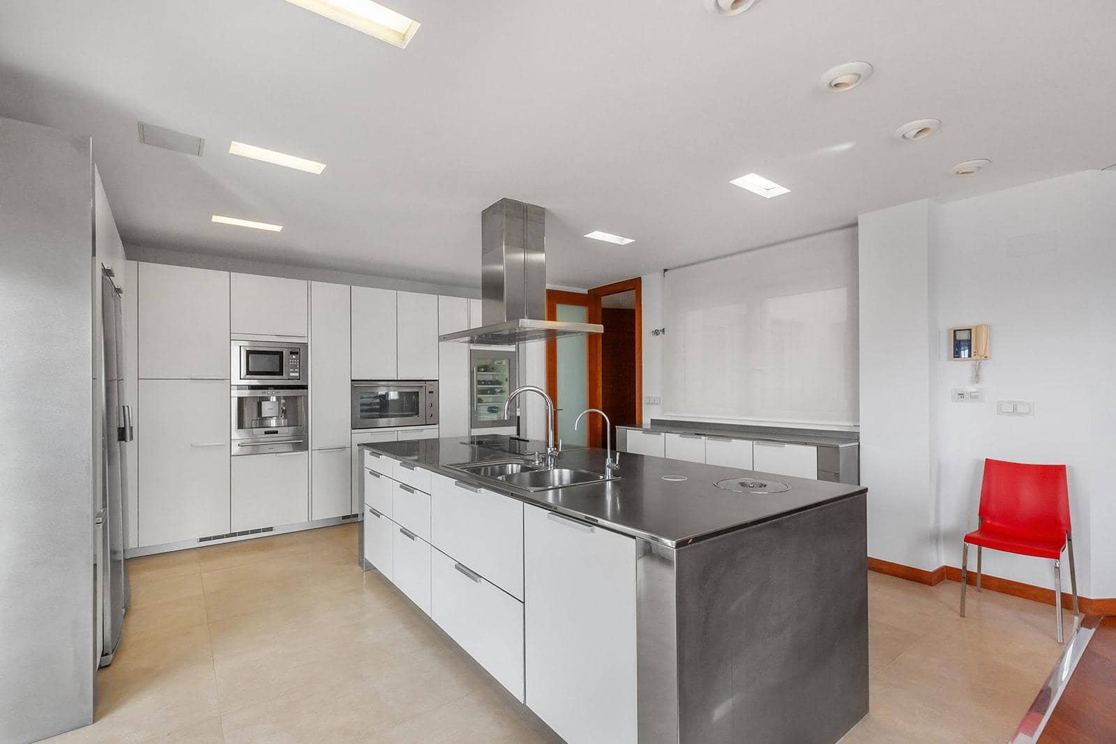 5 soveværelse Lejlighed til salg i Torrevieja med garage - € 1.250.000 (Ref: 9605421)