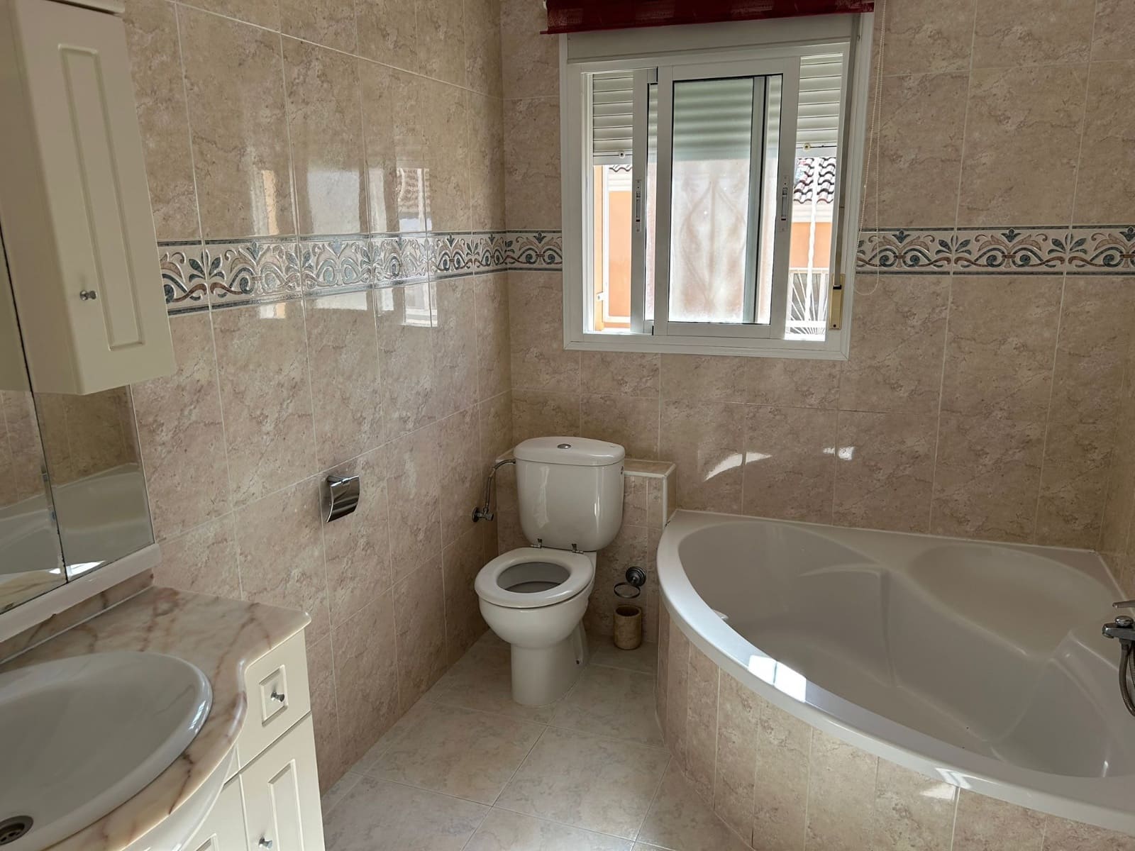 3 soveværelse Byhus til salg i Ciudad Quesada med swimmingpool - € 159.950 (Ref: 9605422)